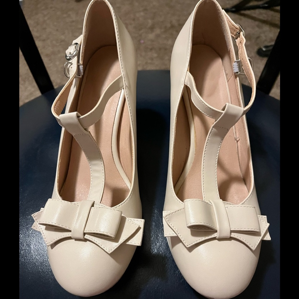 Cream Dress Shoes